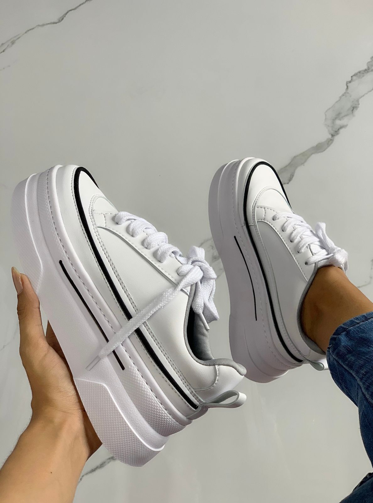 Vista 12 de Premium Bolichero Plataforma Dama - Tallas: 38, Color: Blanco AnimalPrint